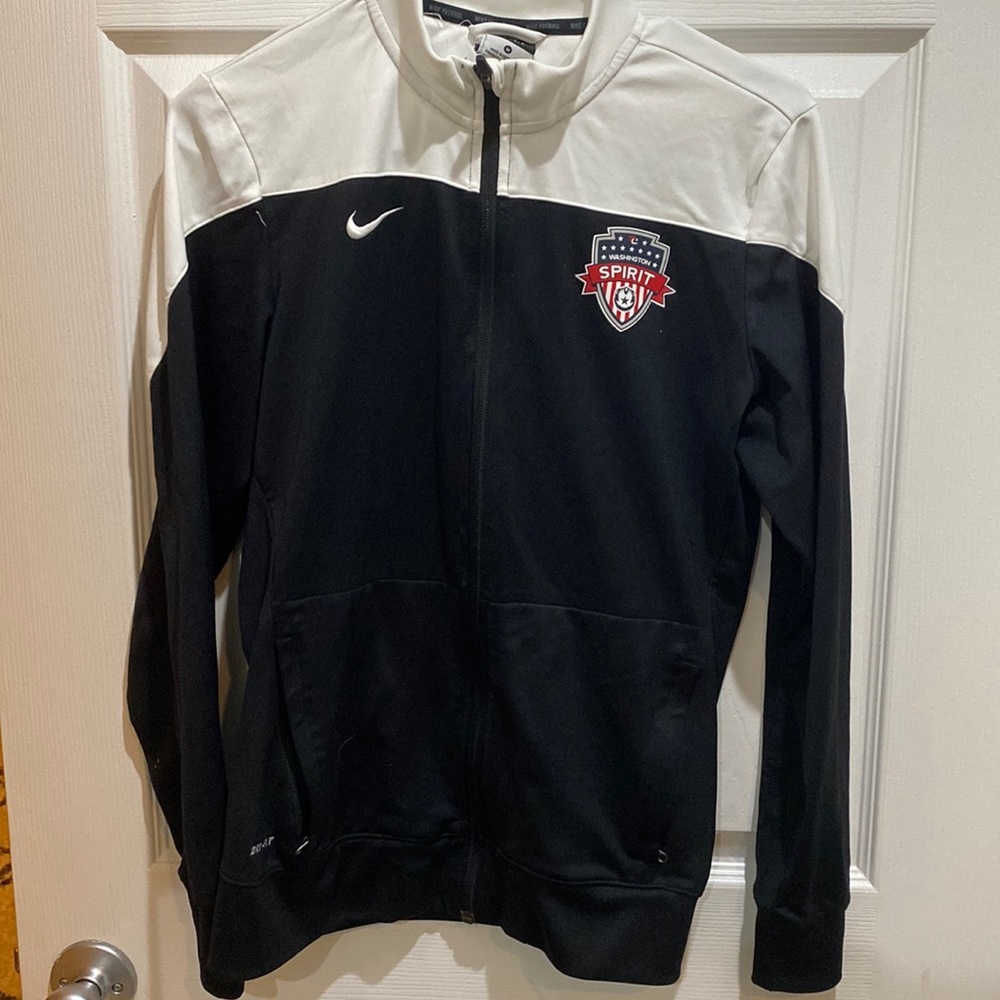 Nike zip up. Washington spirit logo ironed on left chest.